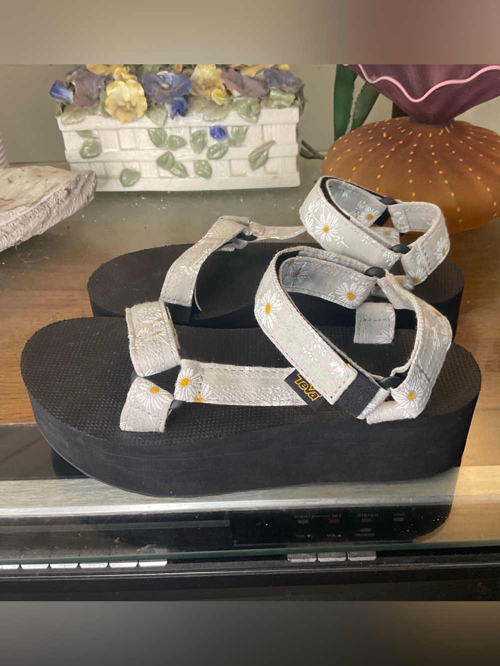 TEVA WOMENS FLATFORM UNIVERSAL GLORIOSA DAISY SANDALS 7 - Picture 3 of 7